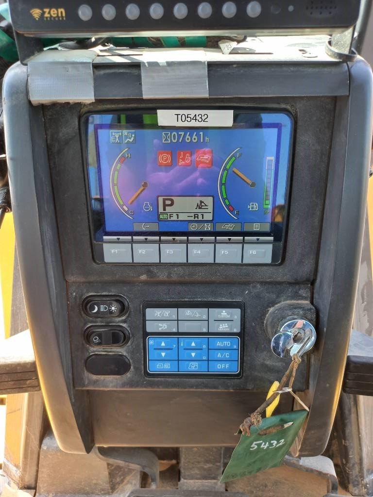 Komatsu D155A-6R (4 pieces available - Abu Dhabi)