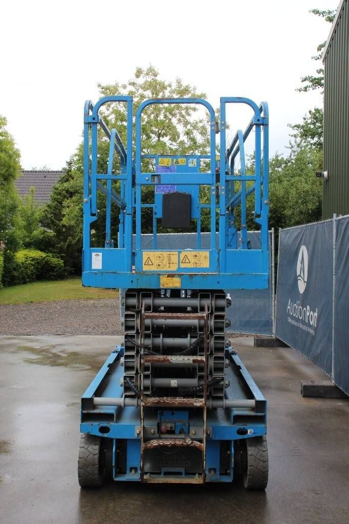 Scissor Lift Genie GS-4047 Electric 13.7m 2015
