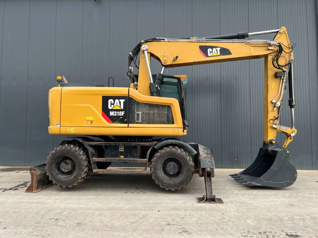 CAT M318F