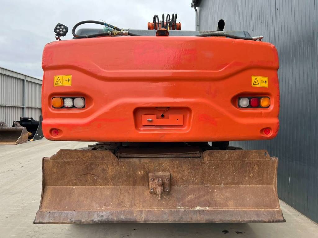 Doosan DX210W