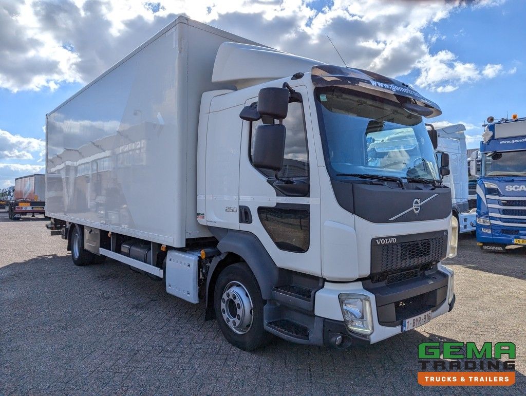 Volvo FL250 4x2 Daycab Euro6 GeslotenBak 7.25M + Laadklep 2000KG - HH Vloer