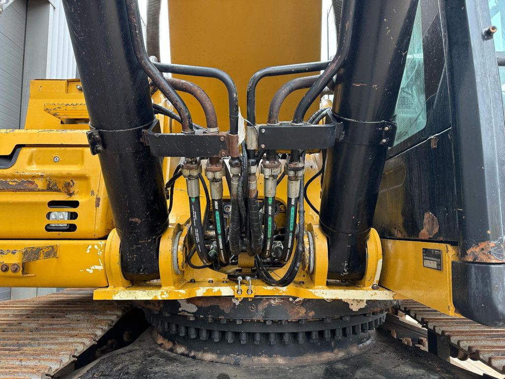 Caterpillar 352F