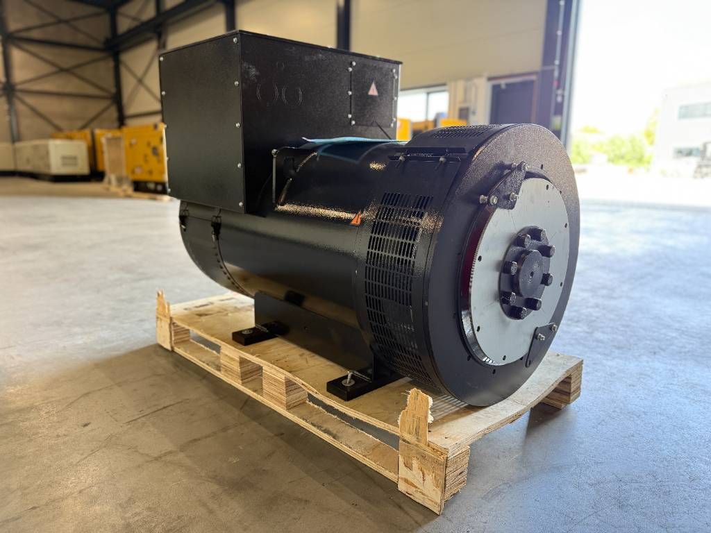 DPX CJ544FS - 625 kVA Alternator - DPX-33913