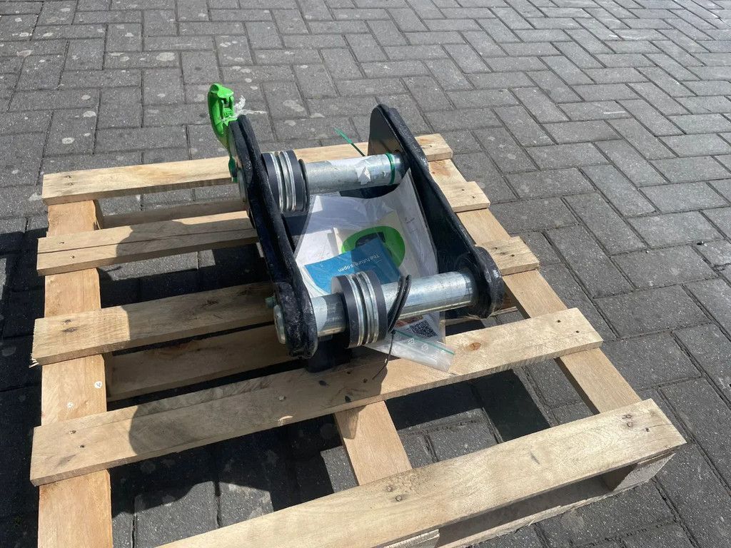 STEELWRIST QC S40 FPL | QUICK COUPLER | 2 - 6 TON | NEW / UNUSED