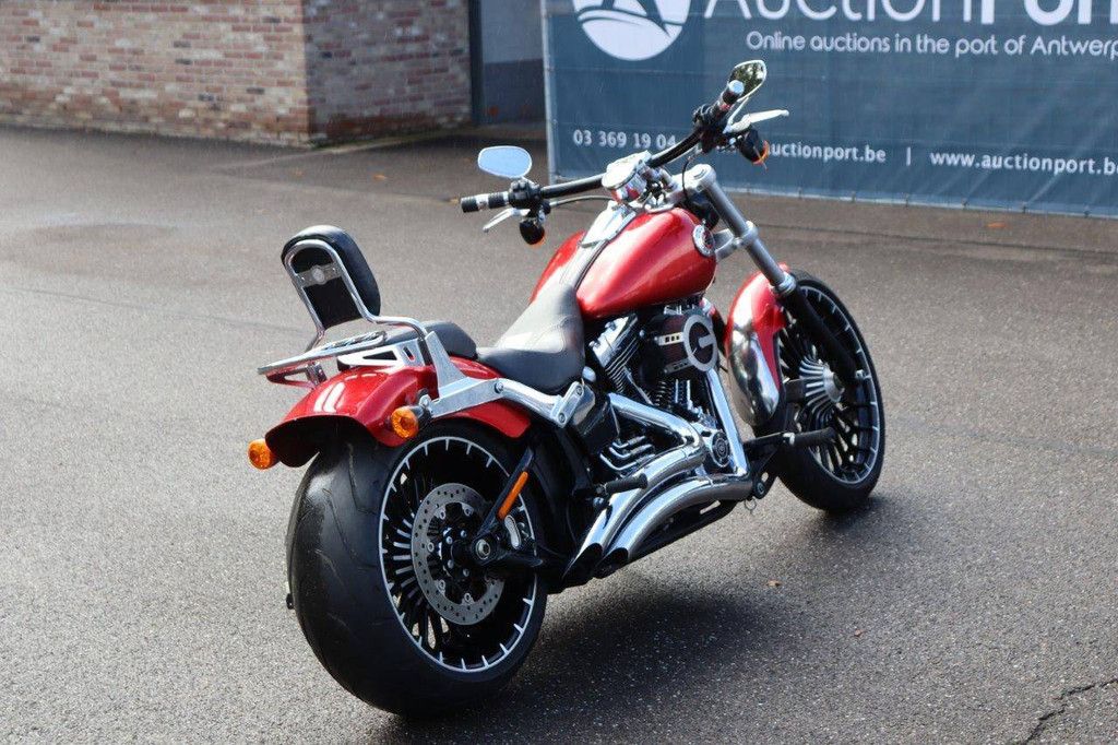 Motorcycle Harley-Davidson Breakout Petrol 2018