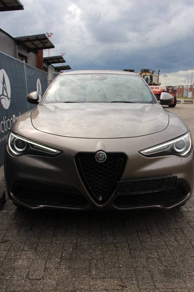 SUV Alfa Romeo Stelvio Benzine 210pk 2021
