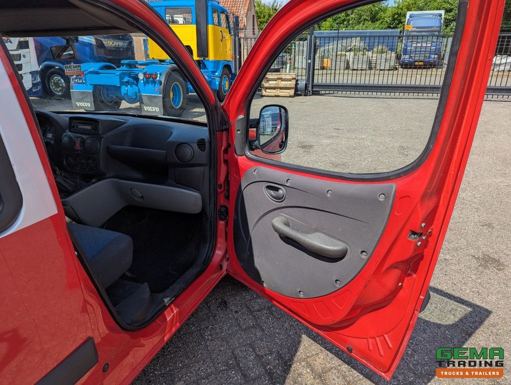 Fiat DOBLO 1.9 JTD Euro4 - Manual transmission - Tow bar