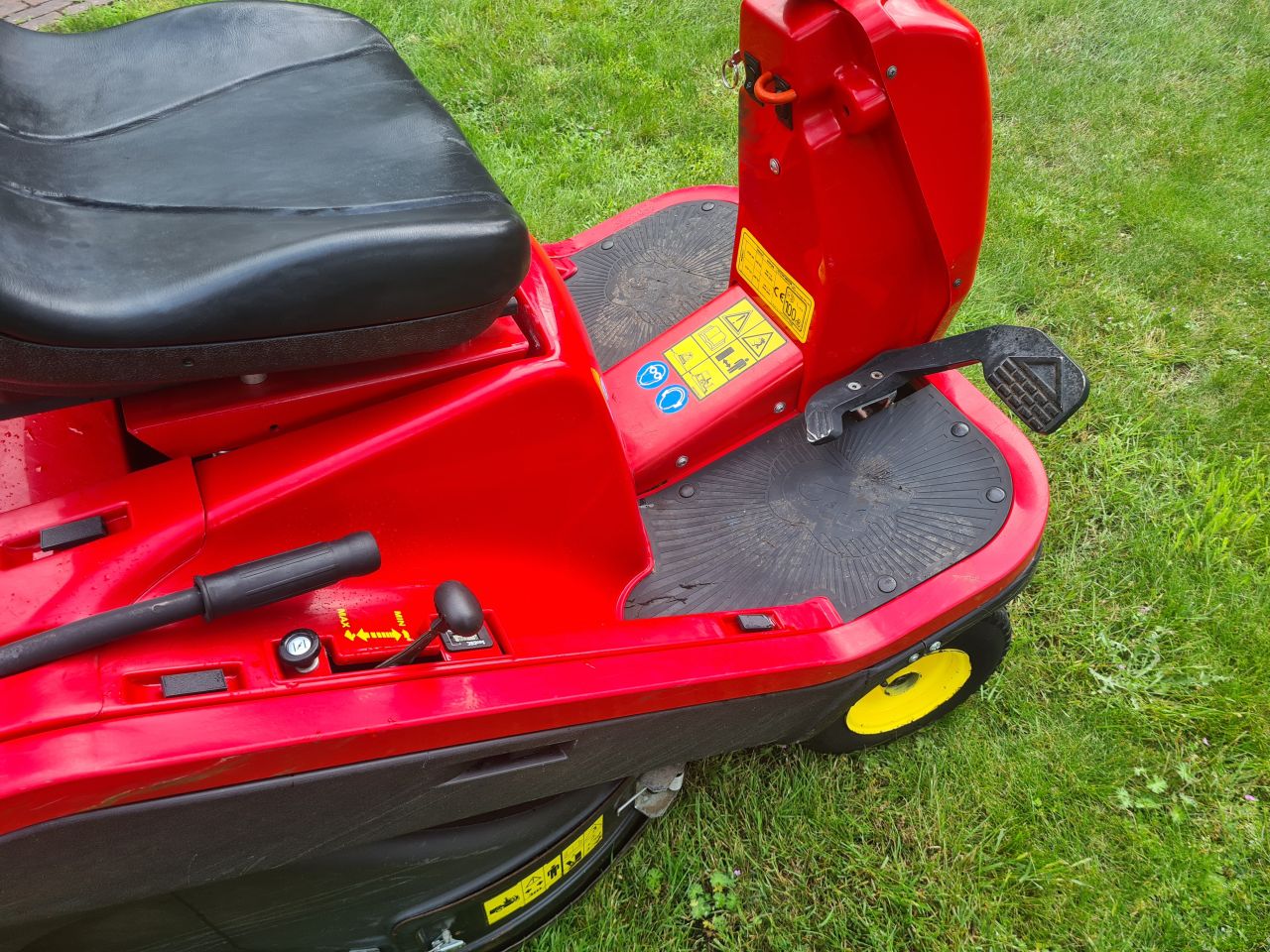 Gianni Ferrari zitmaaier met opvangbak hydrostaat 2 cilinder