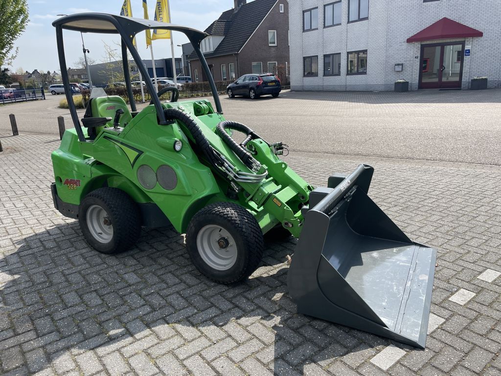 Avant 528 2010