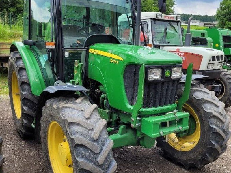 John Deere 5075 E