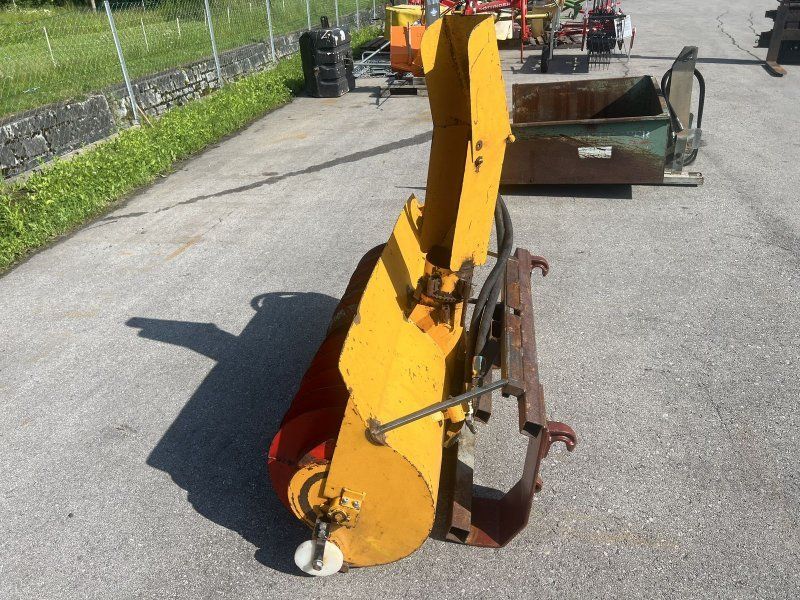 Schneefräse zu Hoftrac 130 cm