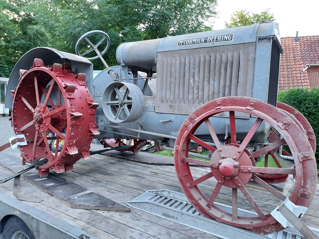 Porsche,Farmall 100, Mc Cormick Deering, Vierzon