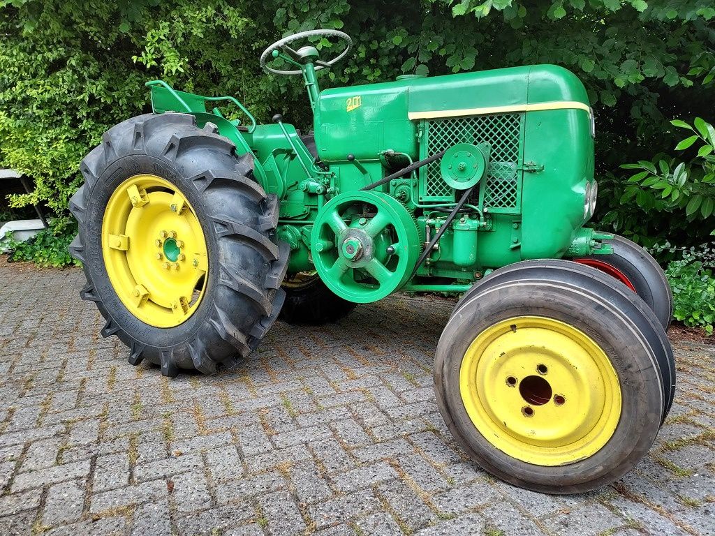 Porsche,Farmall 100, Mc Cormick Deering, Vierzon