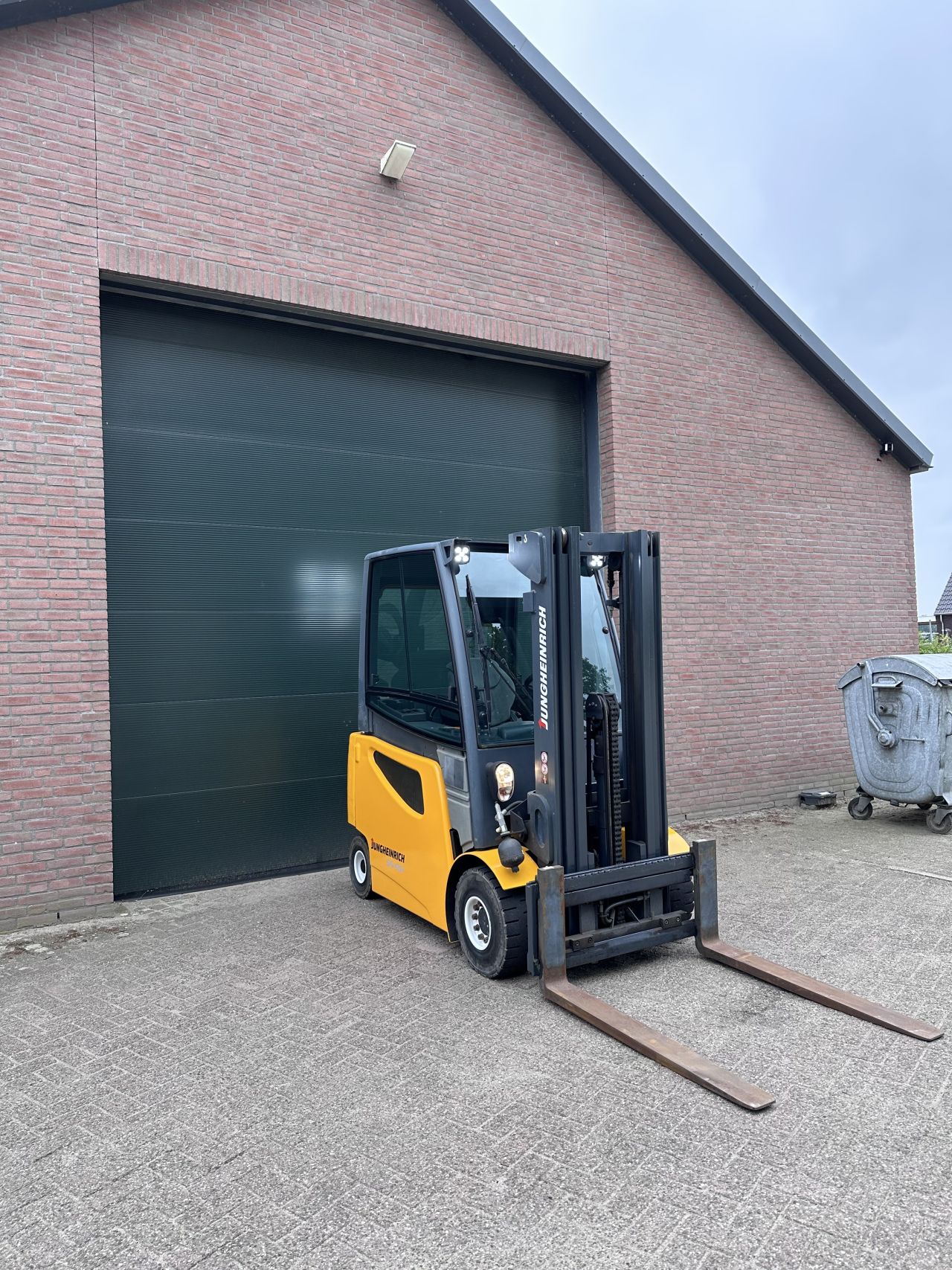 Jungheinrich EFG425K 2500kg 2200 uur triplo elektrische heftruck