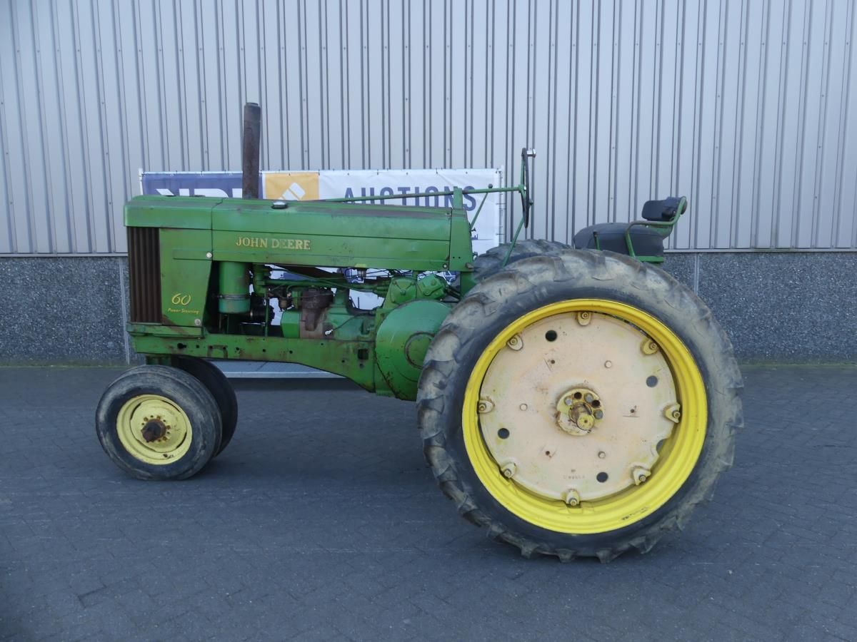 John Deere 70
