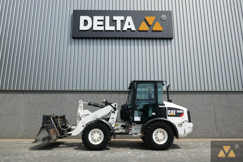 Caterpillar 906M