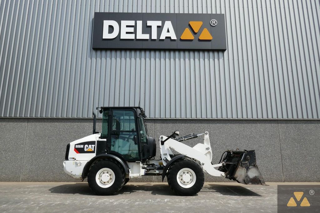Caterpillar 906M