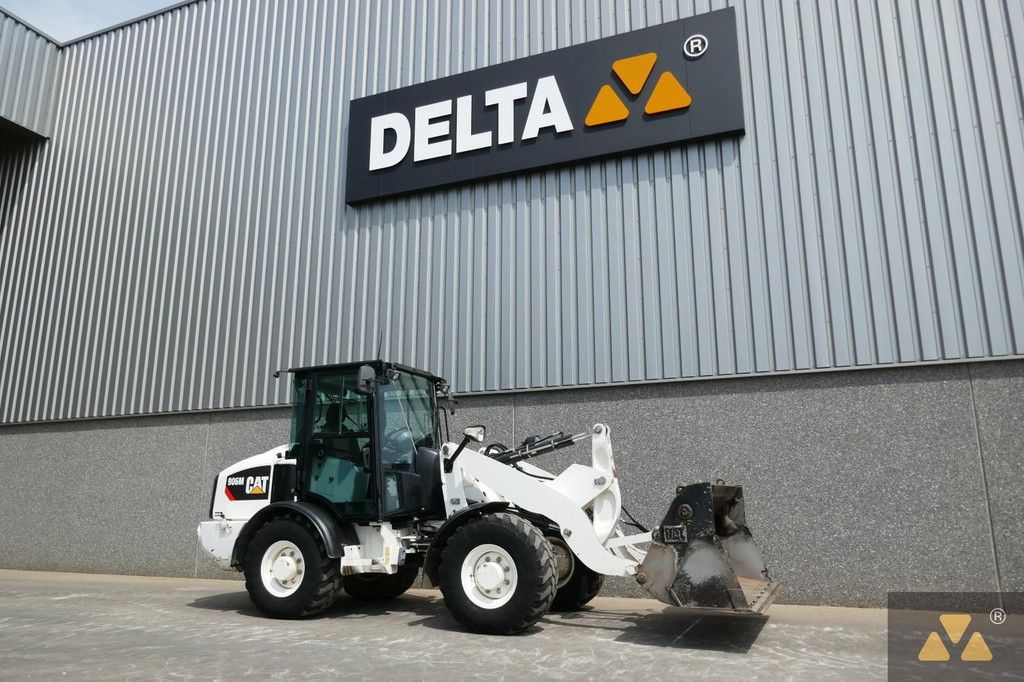 Caterpillar 906M