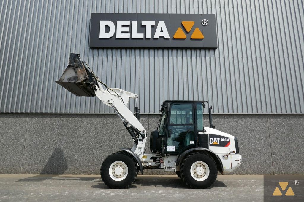 Caterpillar 906M