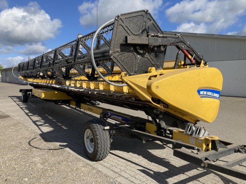 New Holland CR9.90 ST5 Track