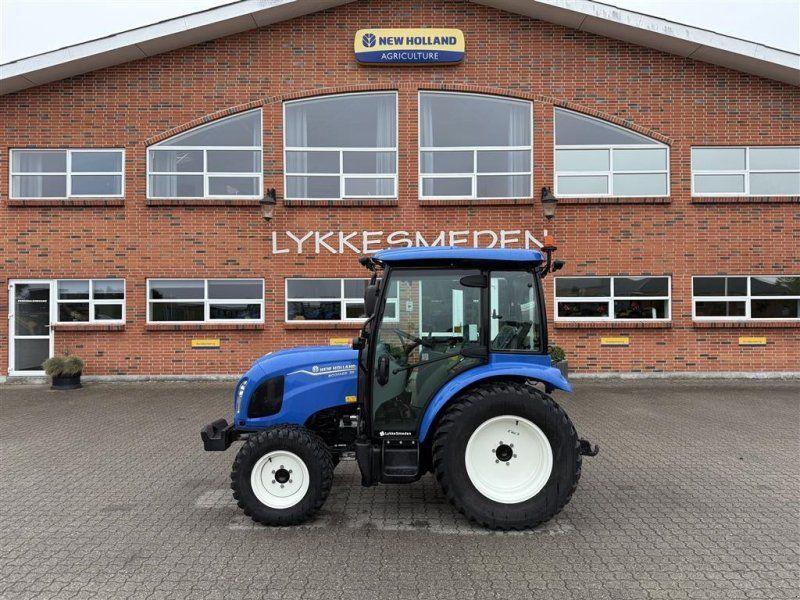 New Holland BOOMER 35 HST
