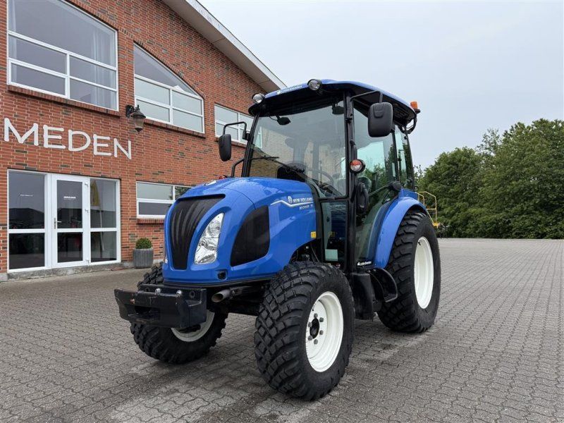 New Holland BOOMER 35 HST