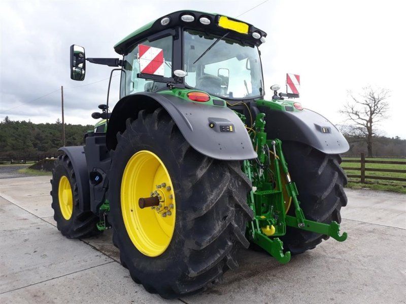 John Deere 6215R Autopower m/frontlift