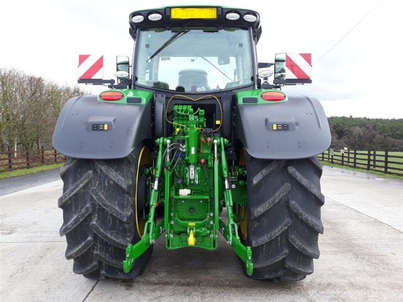 John Deere 6215R Autopower m/frontlift