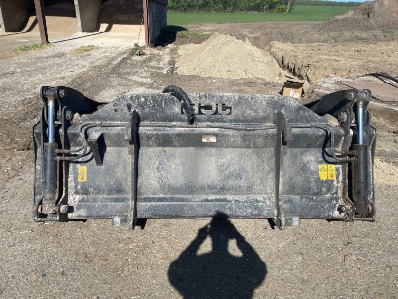 JCB POWERGRAB 240
