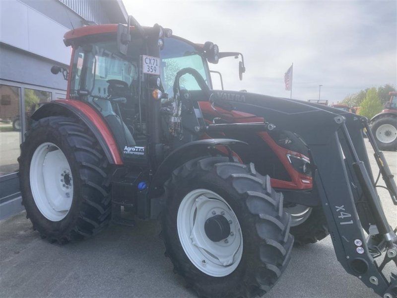 Valtra A114 H4 Få timer som ny