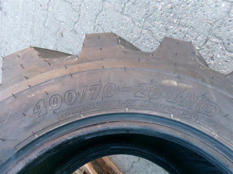 BKT 400/70-20