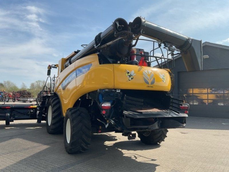 New Holland CR9.90