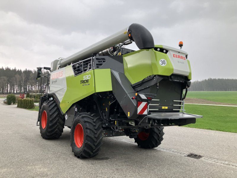 Claas Trion 530