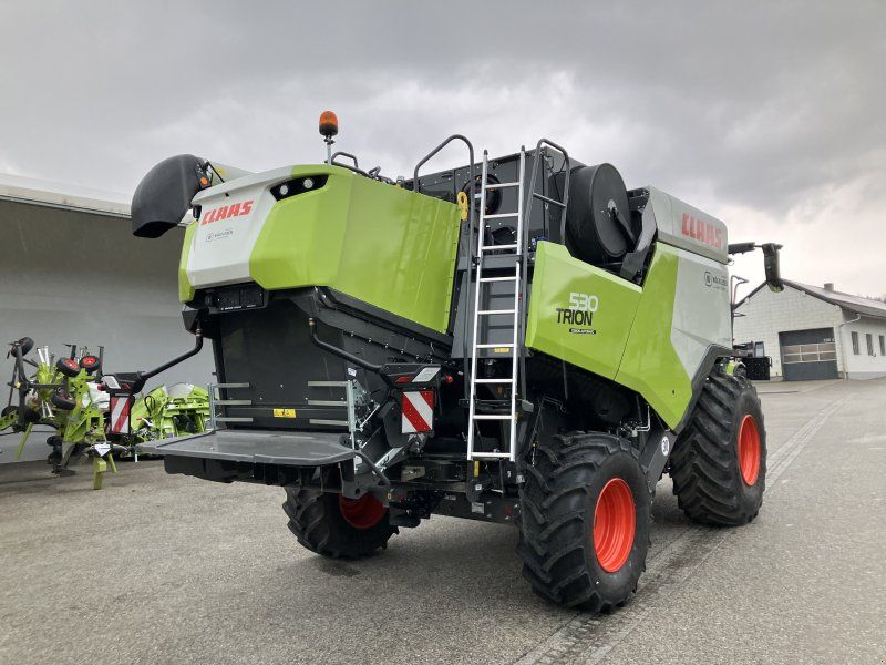 Claas Trion 530