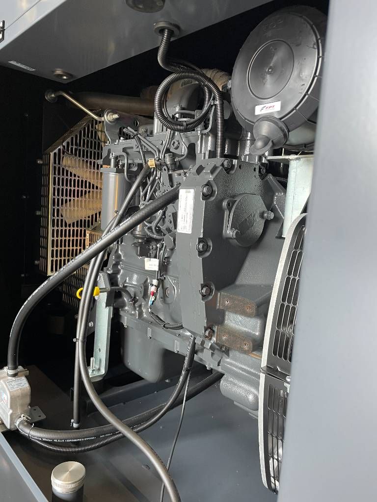 Iveco NEF45SM2 - 88 kVA Generator - DPX-17551