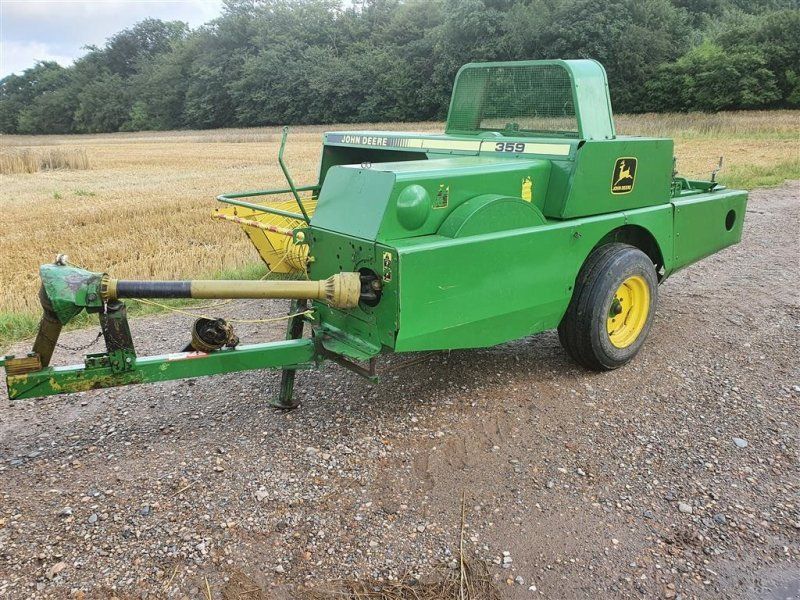 John Deere 359 r og 224