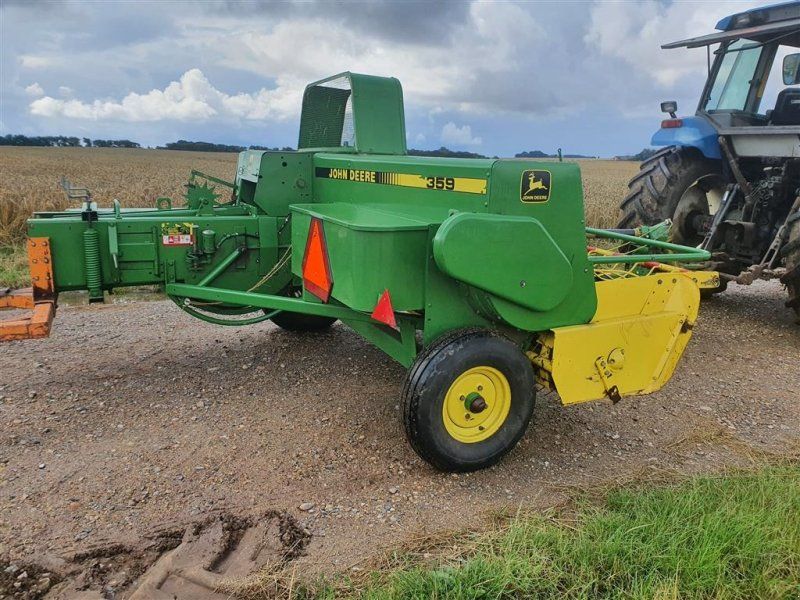 John Deere 359 r og 224