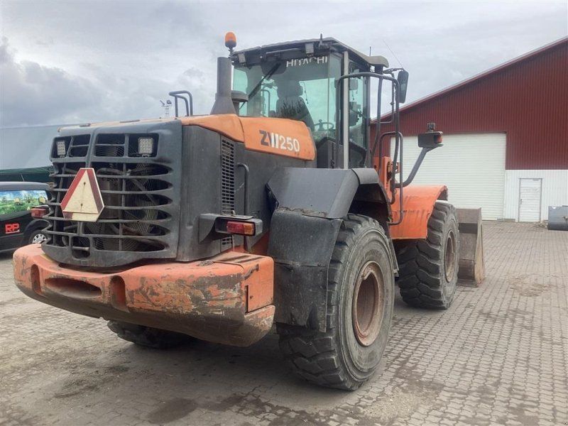 Hitachi ZW250 volvo hurtigskift og skovl
