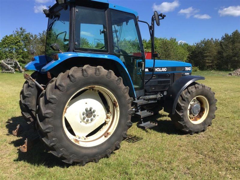 New Holland 7840 SLE