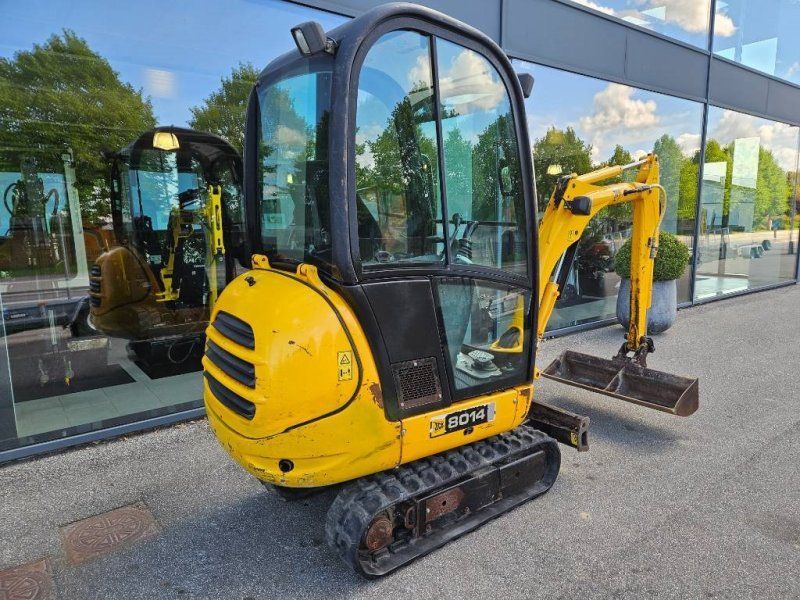 JCB 8014