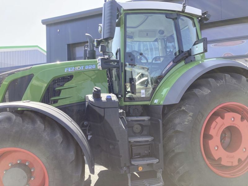Fendt 828 VARIO S4 PROFI PLUS