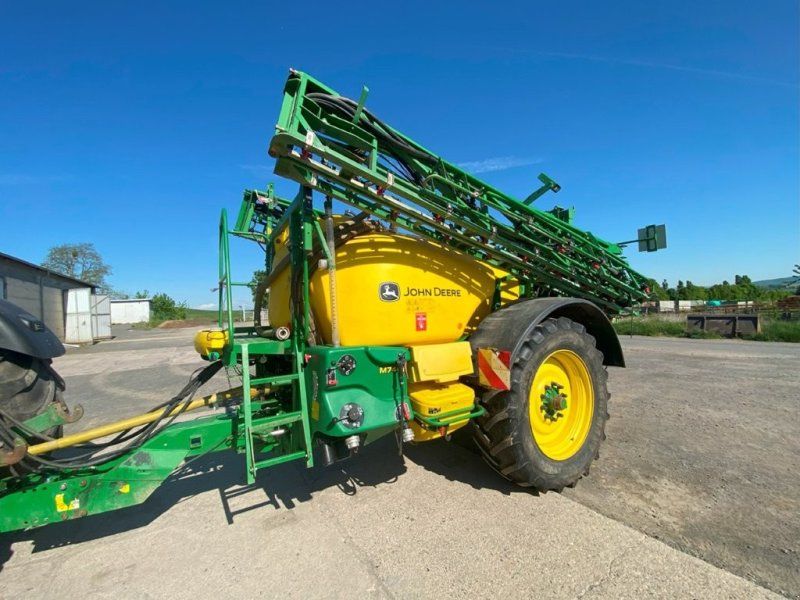 John Deere M 740 i