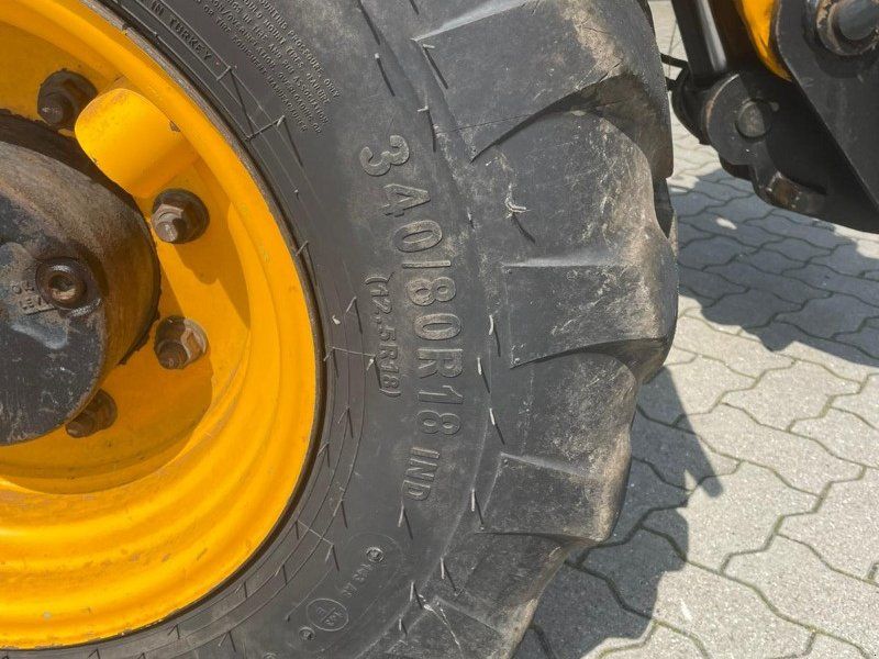 JCB 525.60
