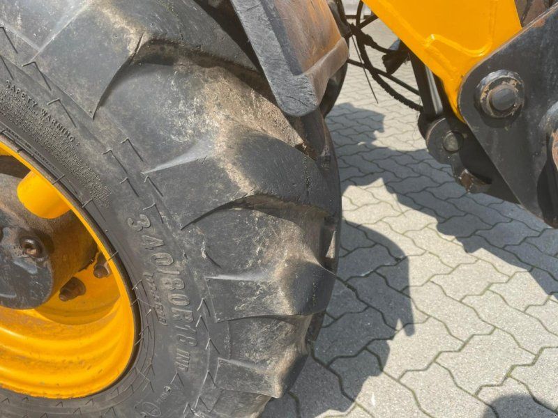 JCB 525.60