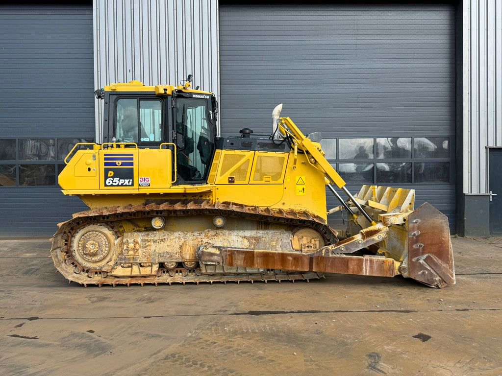 Komatsu D65PXi-18