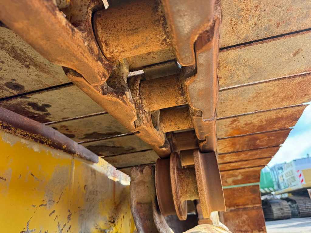 Komatsu D65PXi-18