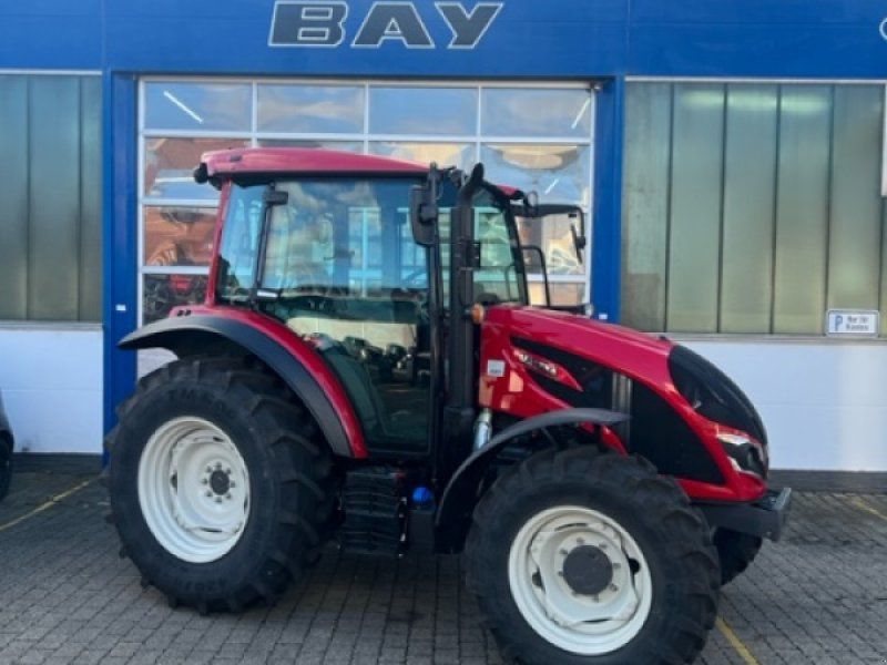 Valtra A75