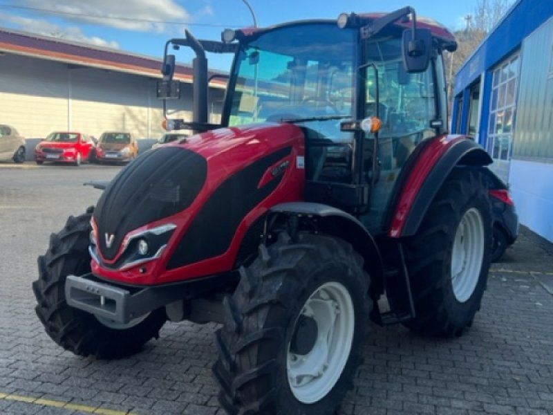 Valtra A75