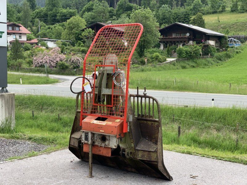 Holzknecht HS 307