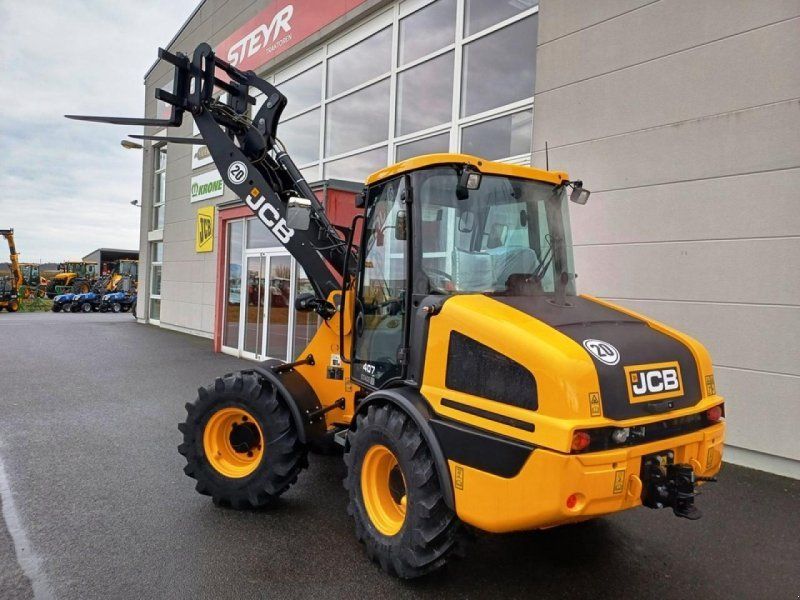 JCB 407
